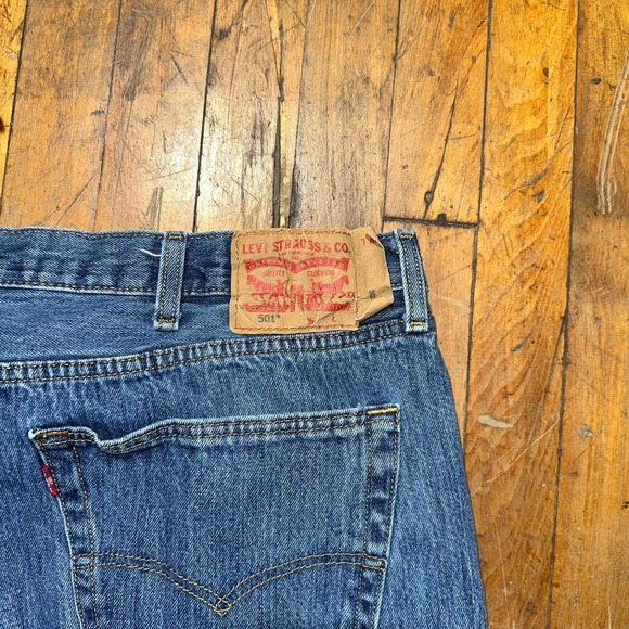 Levi's Jeans Mens 46x30 Blue Denim Wide Leg Medium Wash Pocket Red Tab Preppy - Picture 8 of 11